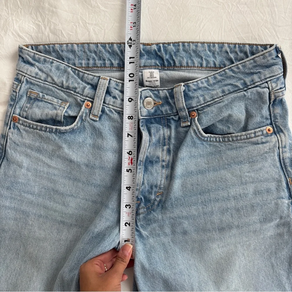 Low Rise Baggy Jeans - Picture 5 of 8